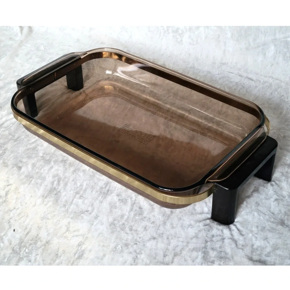 Vtg Pyrex Party Server Amber 9x13 3QT Baking Dish 233-R Gold-toned Cradle Stand